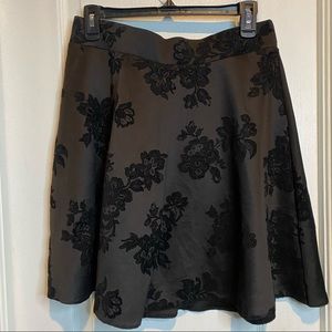 Faith & Joy Black floral casual skirt L